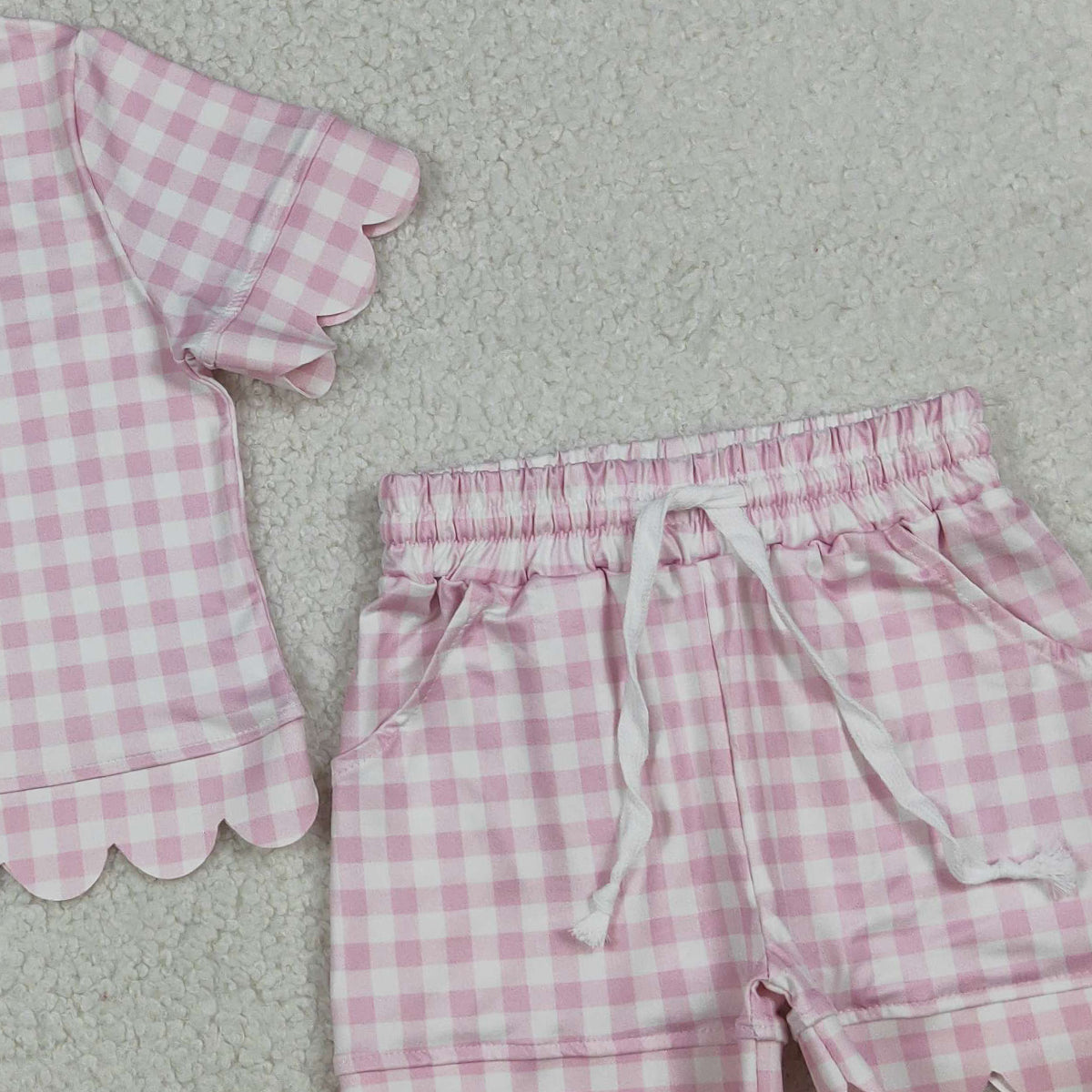 RTS NO MOQ GSSO3183 Baby Girls Light Pink Checked Short Sleeve Top And Scallop Shorts Set