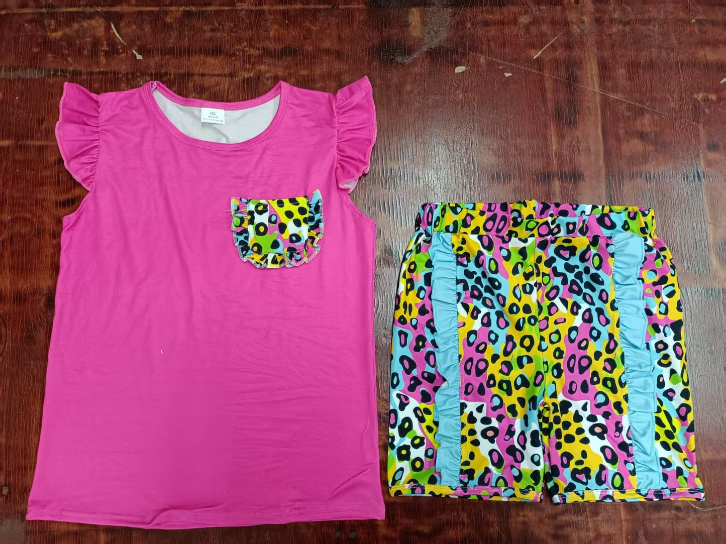 Custom moq 3 eta 6-7weeks baby girls clothes leopard rose red flying sleeve shorts sets