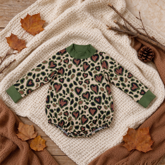 NEW RTS NO MOQ milk silk LR3333 High Neck Baby Girls Long Sleeve Olive Black Leopard Hearts Print Valentines Rompers