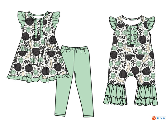 5.5 custom each style moq 5eta 4-6week Sibling Sisters pumpkin bat baby girl short sleeve pants sets and rompers match family design