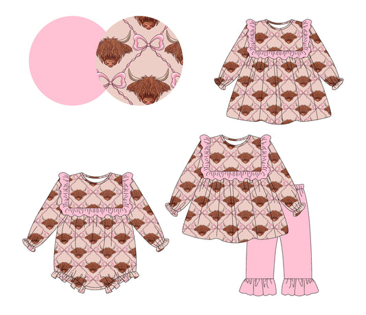 4.15  Custom moq 5 mix size Sibling Baby Girl's Highland Cows Long-Sleeved Pants Set Matching Romper And Dress Outfit Set
