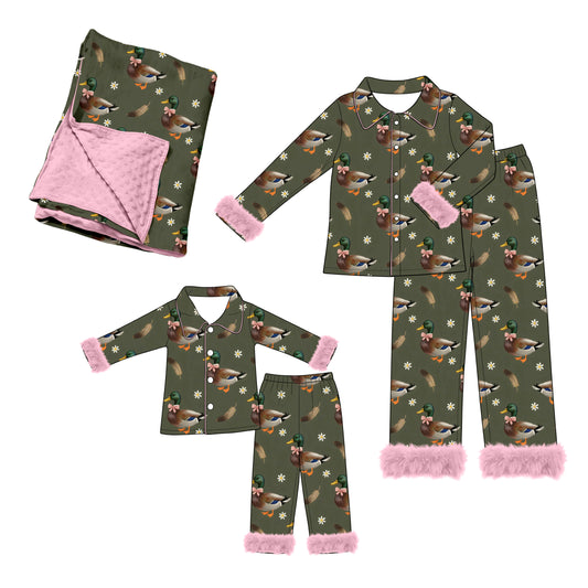 (Preorder new) No moq Adult And Kids Mallard Duck Print Fuzzy Trim Pajama Set Minky Blanket