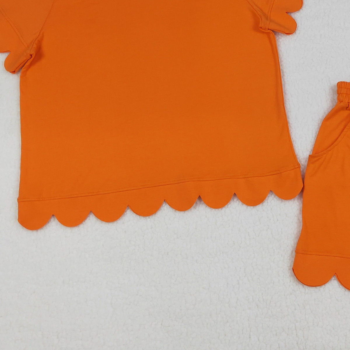 RTS NO MOQ GSSO3206 Adult Women's Orange Short Sleeve Shirt Top with Short Scallop Orange Clothes Sets