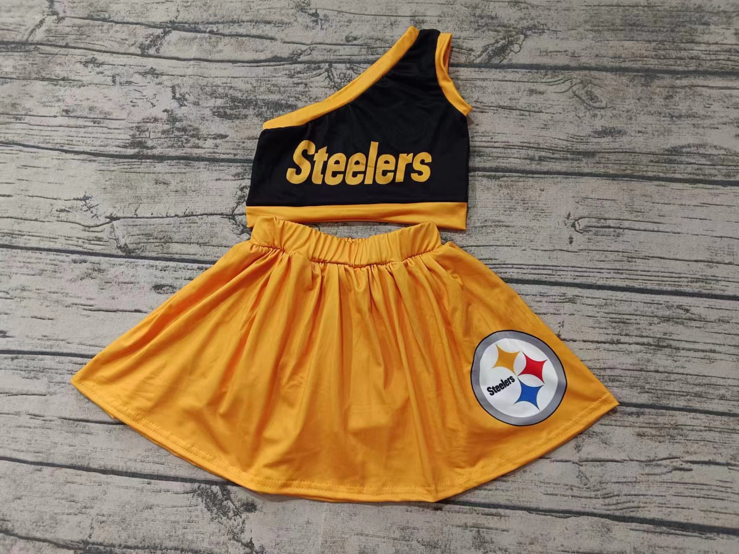Custom moq 3 eta 6-7weeks Black Off Shoulder Top-Orange Short Skirt Cheerleading Outfit