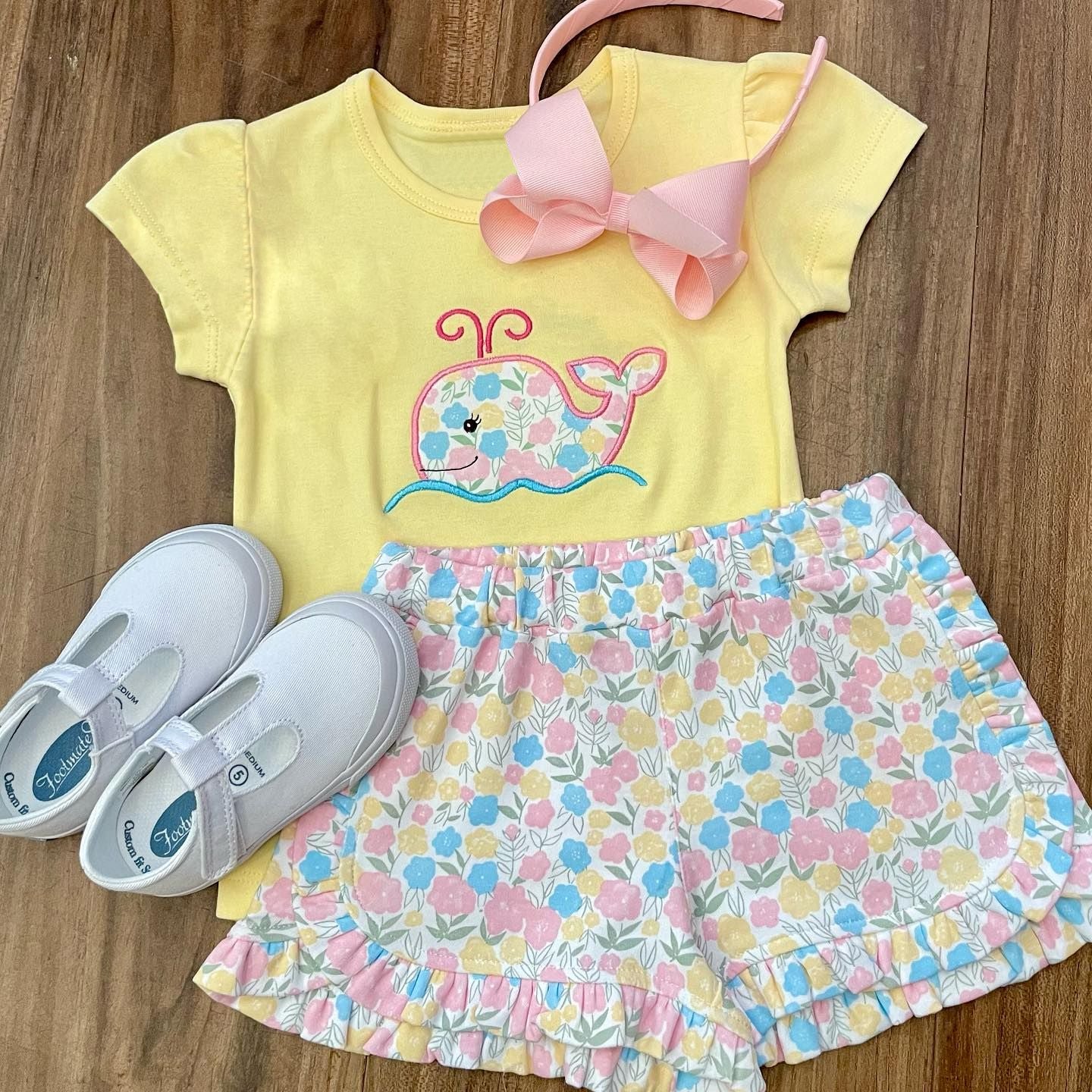 Shark yellow embroidery suit