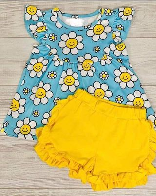 Smiley Blue Flying Sleeve Yellow Shorts Set