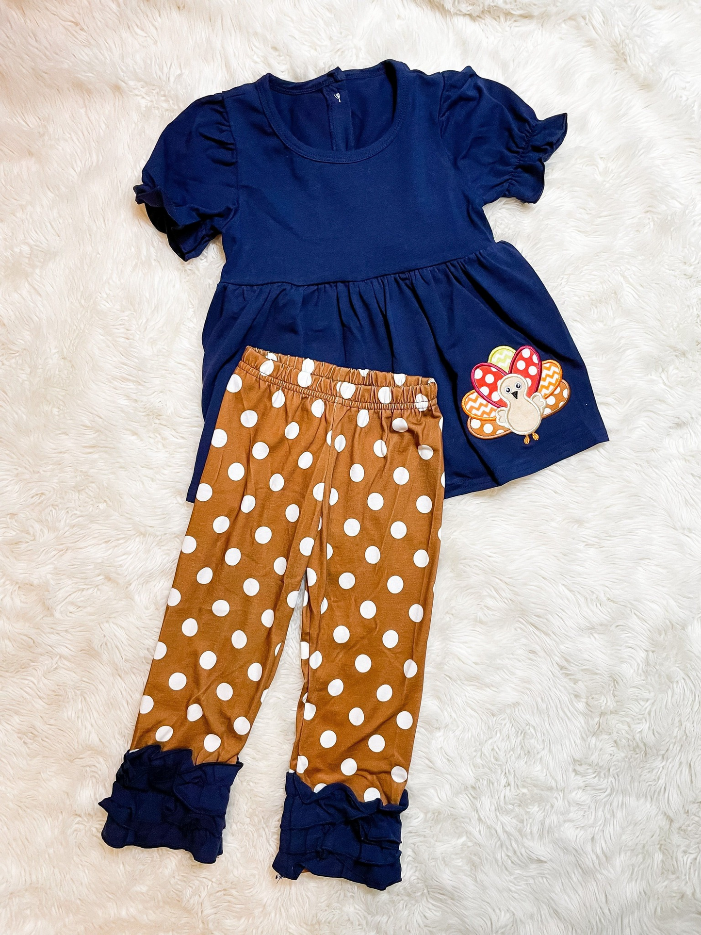Turkey navy blue short-sleeved polka dot tan trouser suit