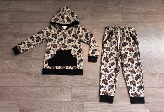 (Sample) No moq milk silk BLP1511 Baby Boys Long Sleeve Flags Motors Print Pocket Hoodie Jogger Pants Outfit