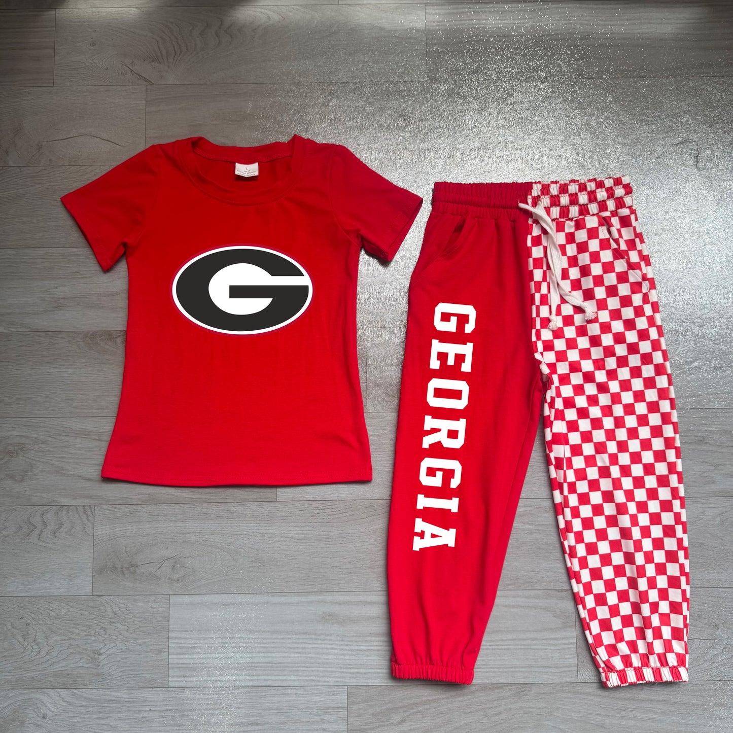 (Sample) No moq milk silk BSPO0700（BT1886+P1063）Baby Boys Red Print T Shirt Top With Pockets Matching Joggers Two Piece Team Clothes Set