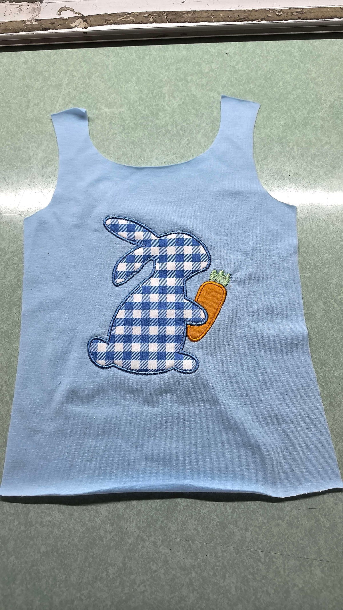 NEW RTS NO MOQ milk silk BSPO0705 Embroidery Baby Boys Blue Checked Rabbit And Carrots Long Sleeve Top Pockets Pant Easter Clothes Sets