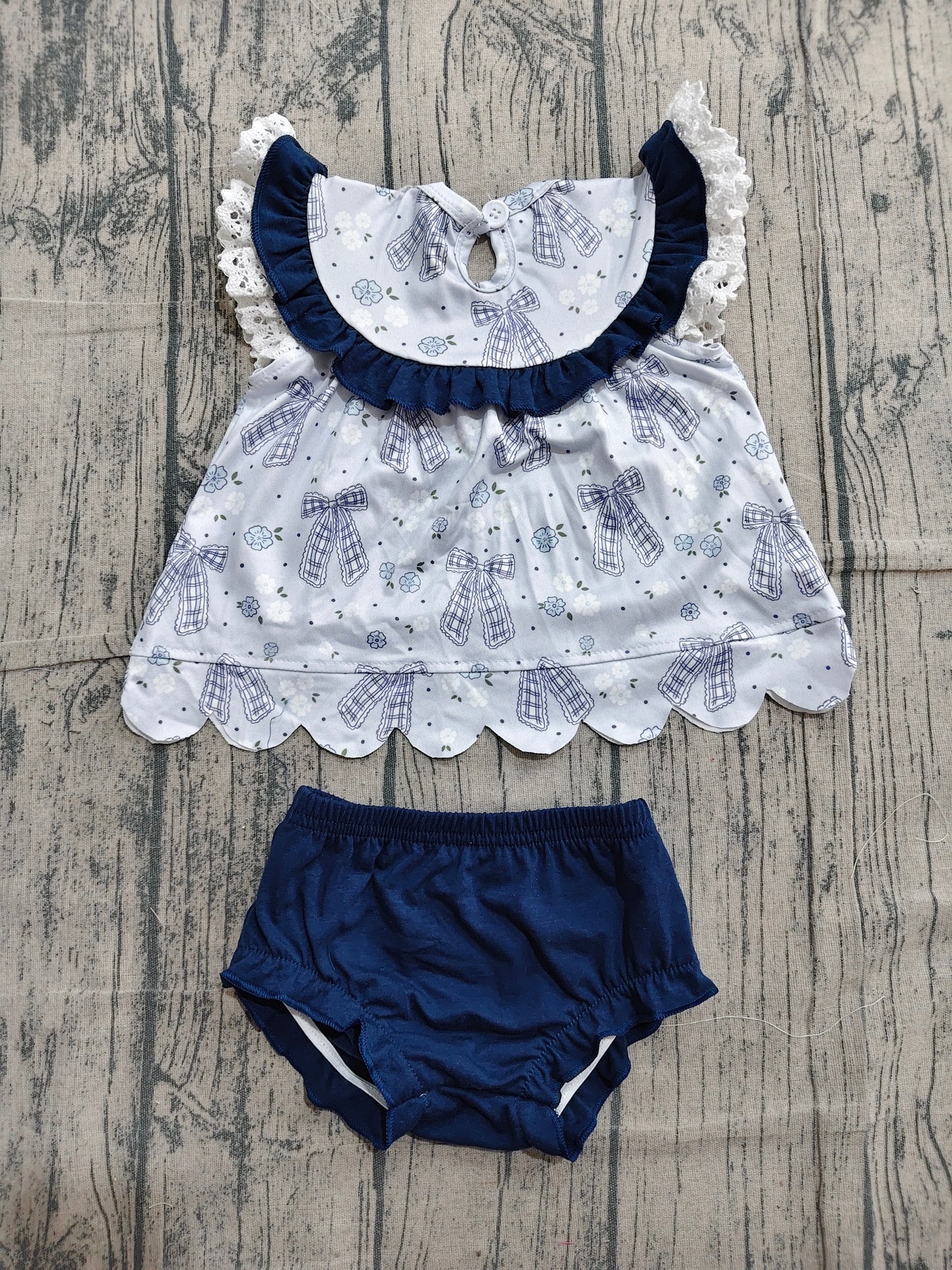 (Pre Order) No moq GBO0519 Smocked Cute Letter Smocked Daddys Girl Flower Bow Casual Outfit