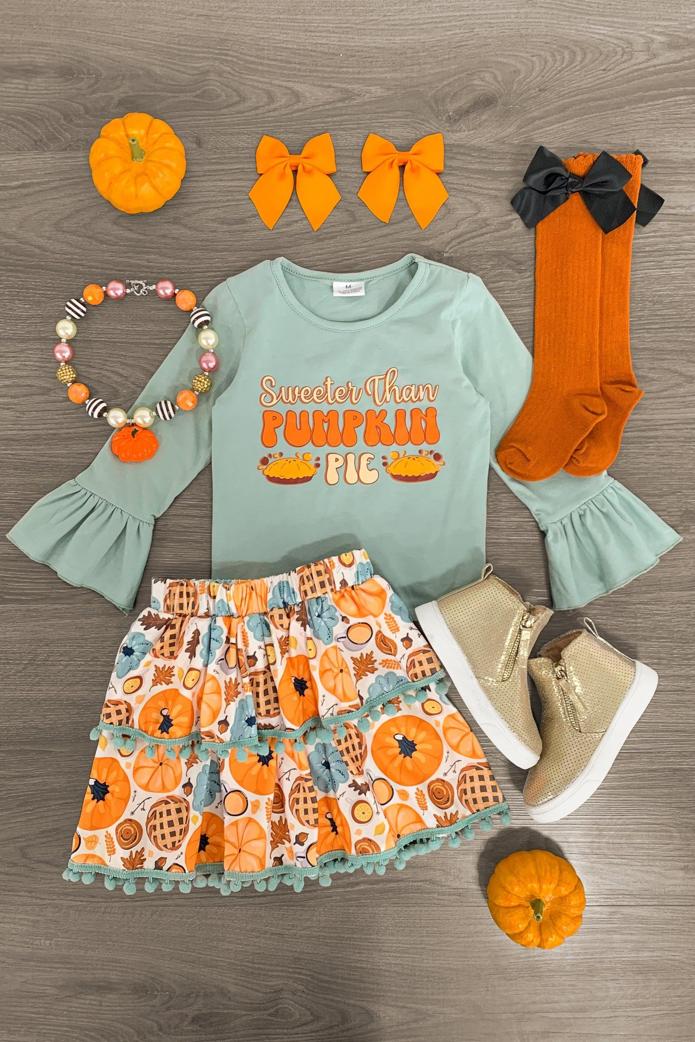 (Preorder new) No moq GLD0763 Baby Girls Long Sleeve Ruffle Top Pumpkin Pie Print Pom Pom Trim Tiered Skirt Set
