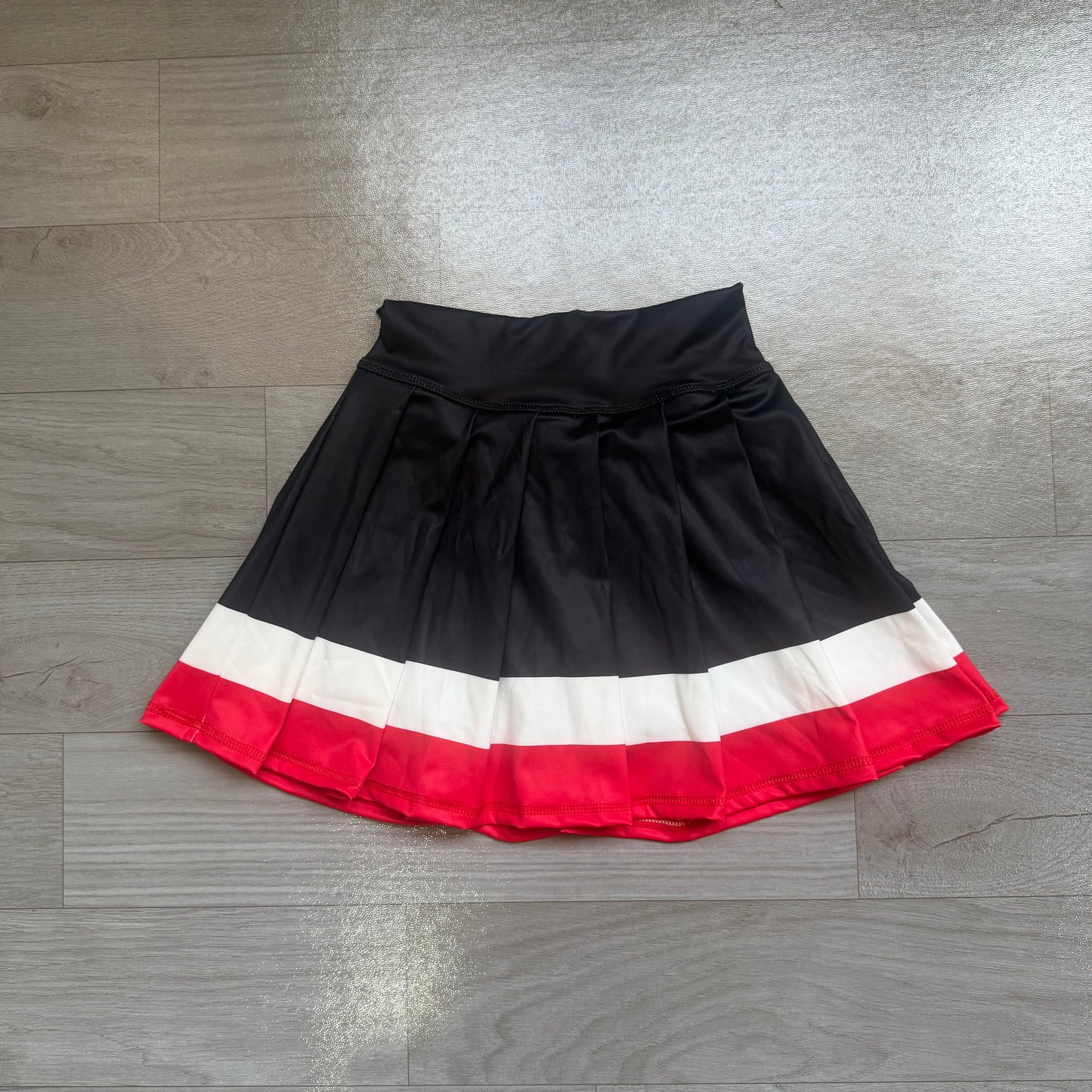 (Sample) No moq yoga fabric cotton GLK0320 Yoga Baby Girls Black Red Stripes Pleated Skort Yoga Bottoms
