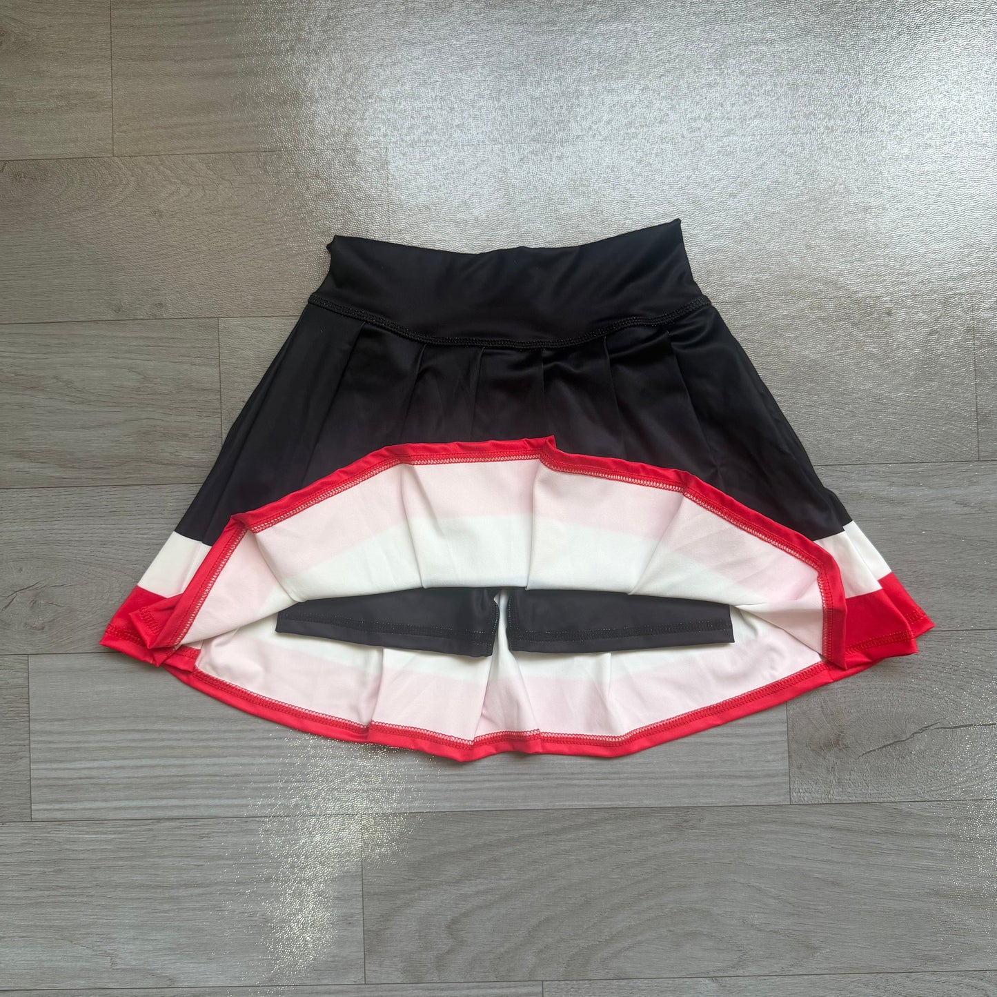 (Sample) No moq yoga fabric cotton GLK0320 Yoga Baby Girls Black Red Stripes Pleated Skort Yoga Bottoms