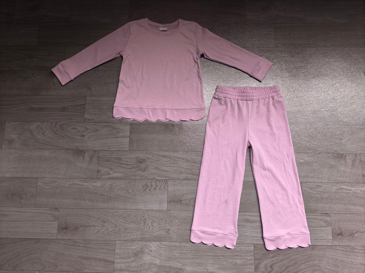 (Sample) No moq cotton GLP3289 Baby Girls Lavender Solid Scallop Trim Long Sleeve Top And Pants Two Piece Pajama Set