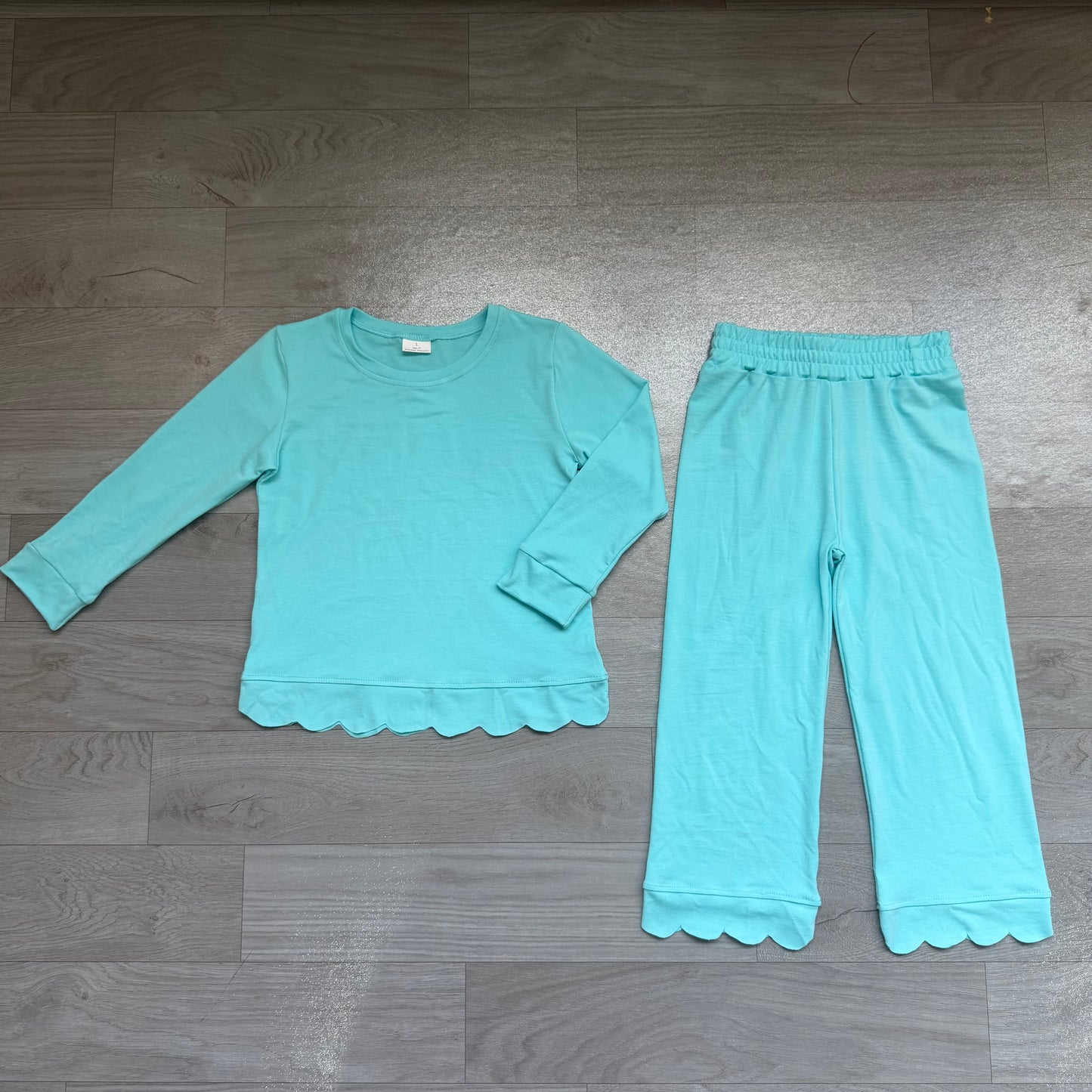 (Sample) No moq cotton GLP3297 Baby Girls Blue Solid Scallop Trim Long Sleeve Top And Pants Two Piece Pajama Set