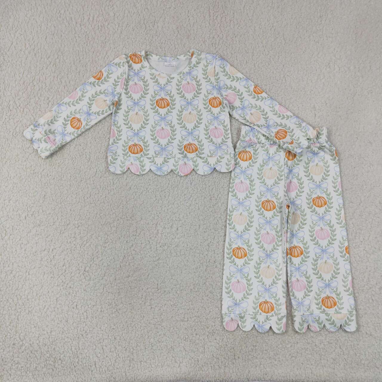 NEW RTS NO MOQ milk silk GLP3395 Baby Girls Checked Colorful Pumpkin Long Sleeve Top Scallop Edge Flare Pant Holiday Set