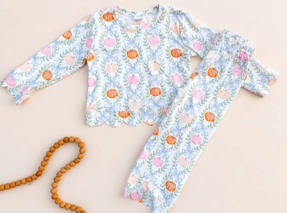 RTS NO MOQ Sibling milk silk Baby Girls Flowers Pumpkins Checked Top Flare Pants Fall Scallop Sets Zip Pockets Hoodies Top