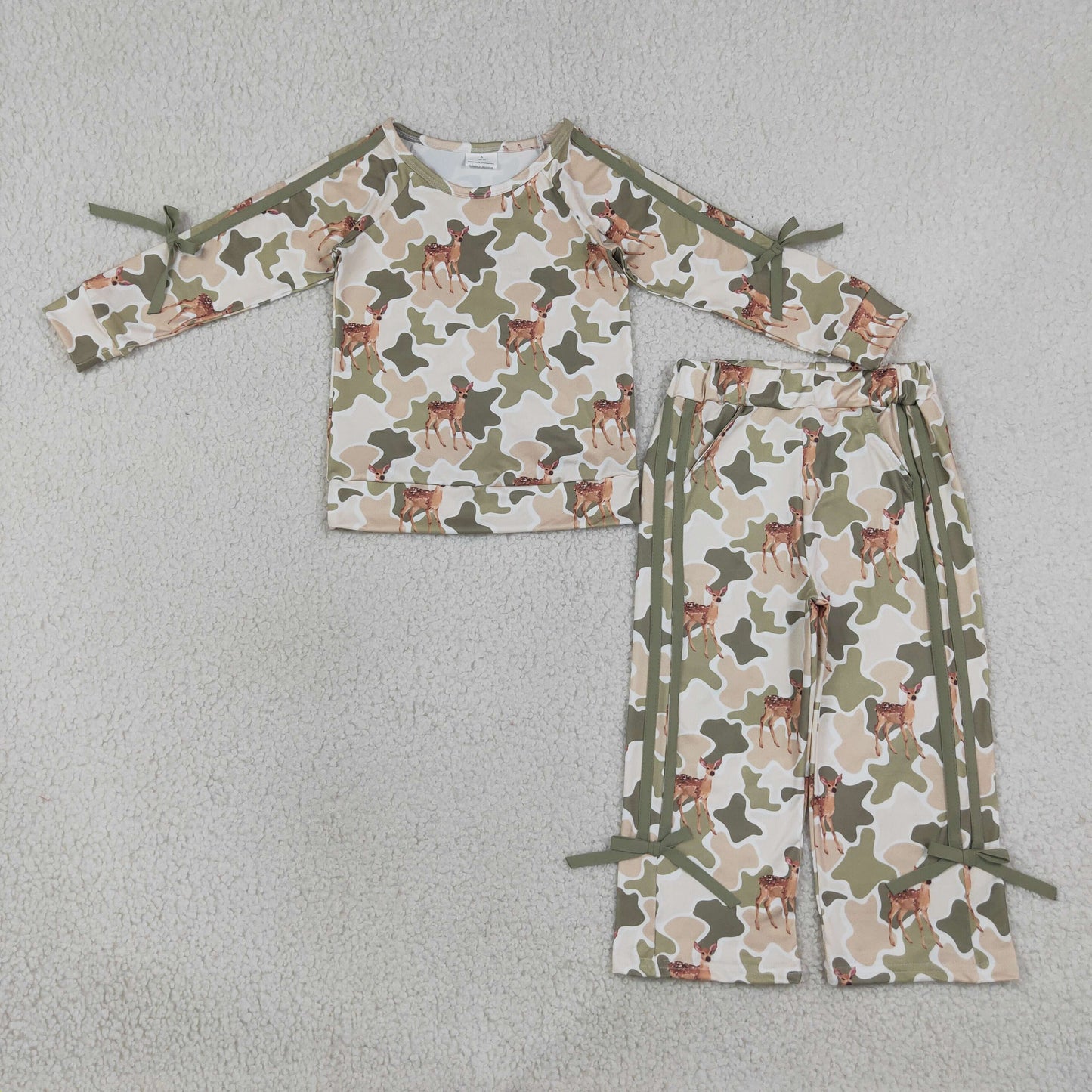 RTS No moq milk silk GLP3428 Baby Girls Green Camo Deer Print Long Sleeve Top Pockets Flare Pant Two Piece Hunting Fall Outfit Set（副本）
