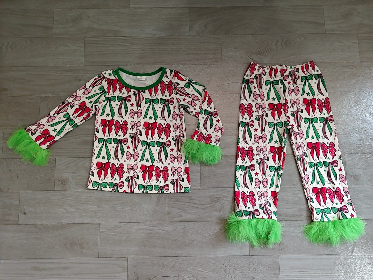 (Sample) No moq milk silk GLP3611 Baby Girls Green Red Bows Top Pants Fur Sleeves Christmas Pajamas Set Holiday Sleep Outfit