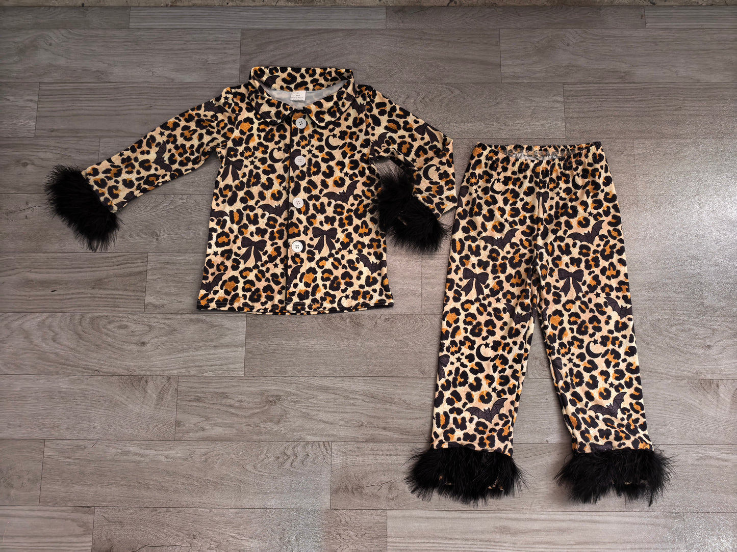 (Sample) No moq milk silk GLP3640 Baby Girls Leopard Bats Button Top Pant Fur Sleeves Halloween Pajamas Set Holiday Outfit