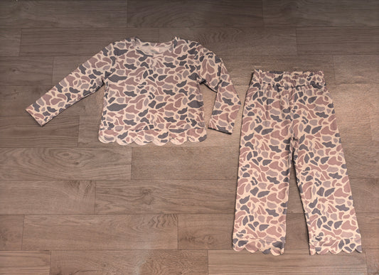 (Sample) No moq milk silk GLP3661 Baby Girls Long Sleeve Light Grey Camo Top Pant Scallop Clothes Set