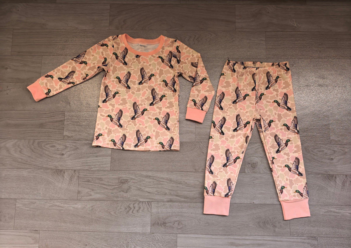 (Sample) No moq milk silk GLP3935 Baby Girls Pink Khaki Camo Ducks Long Sleeve Top Pant Pajamas Set