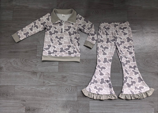 (Sample) No moq milk silk GLP3958 Baby Girls Grey Camo Print Half Zip Collar Top Ruffle Flare Pant Clothes Set