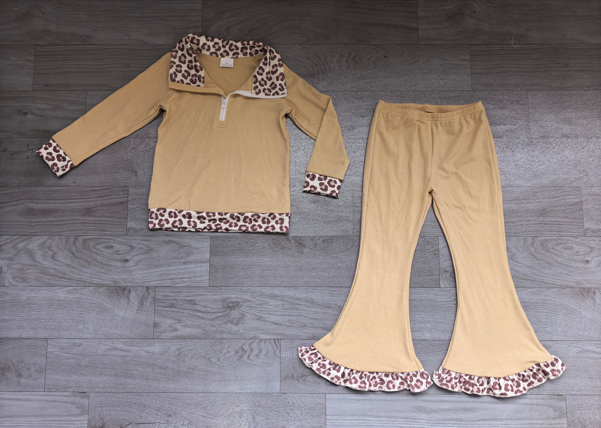 (Sample) No moq milk silk GLP3960 Baby Girls Khaki Leopard Half Zip Collar Top Ruffle Flare Pant Clothes Set