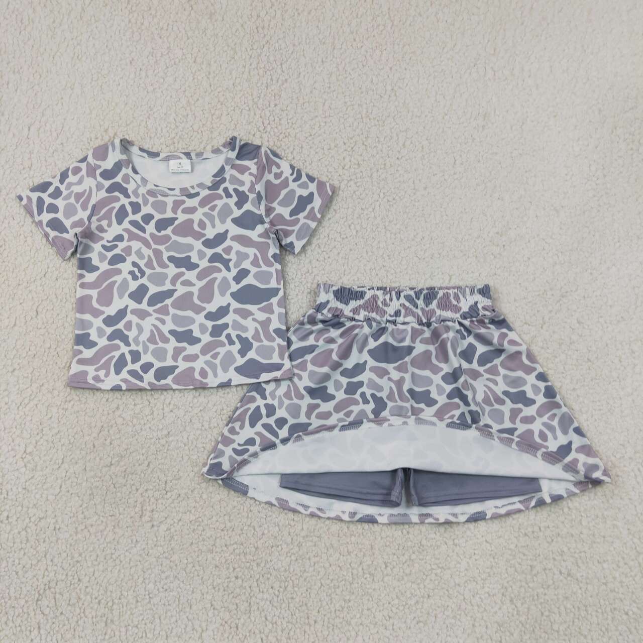 NEW RTS NO MOQ milk silk GSD2724 Baby Girls Gray Camo Print Short Sleeve Top Elastic Waist Skort Clothes Set
