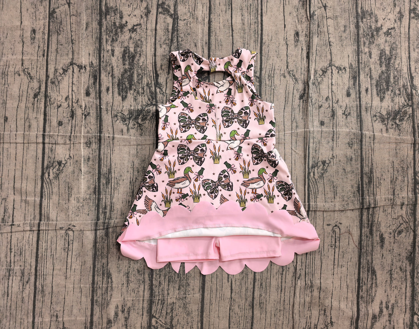 (Sample) No moq GSD4009 Yoga Baby Girls Camo Duck And Bow Scallop Trim Knee Length Athletic Dress