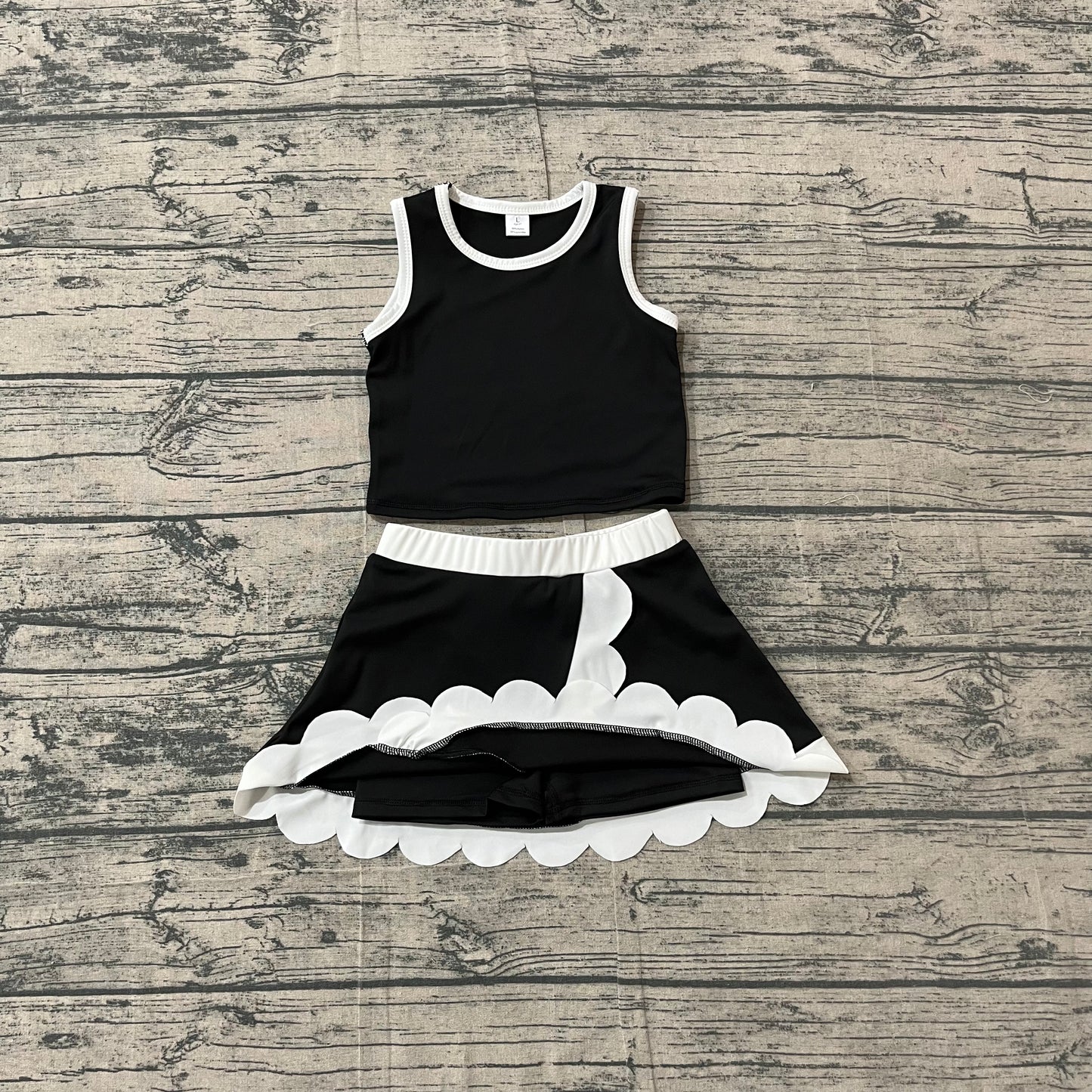 (Pre Order) No moq GSD4029 Toddler Girls Black Sleeveless Vest Scallop Hem Skort Sport Two Piece Set