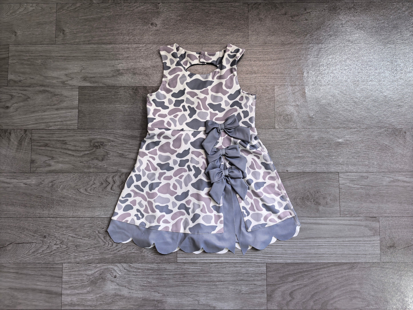 (Sample) No moq yoga fabric GSD4226 Baby Girls Light Gray Camo Scallop Knee Length Sport Dress