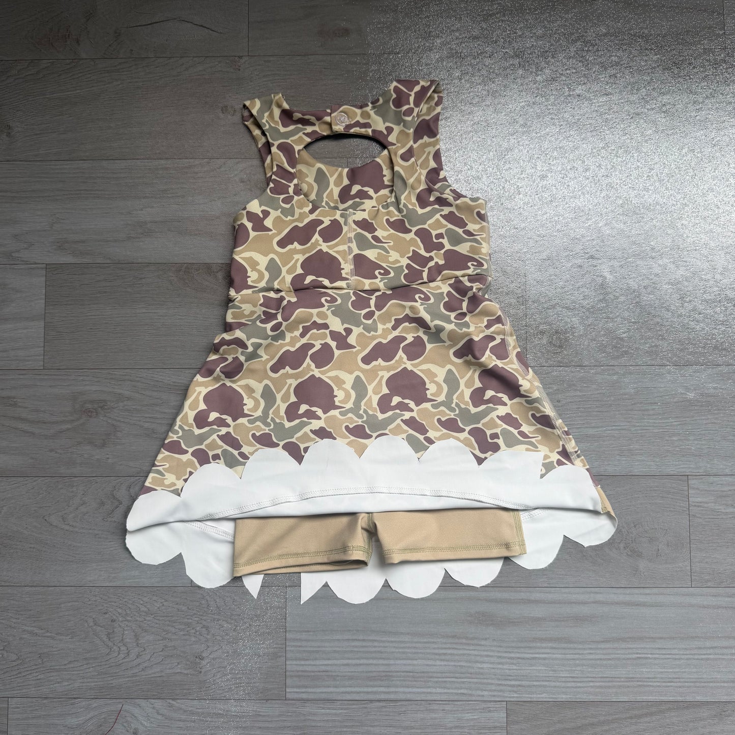(Sample) No moq yoga fabric GSD4228 Yoga Baby Girls Khaki Camo Print Bow Scallop Knee Length Yoga Active Skort Dress