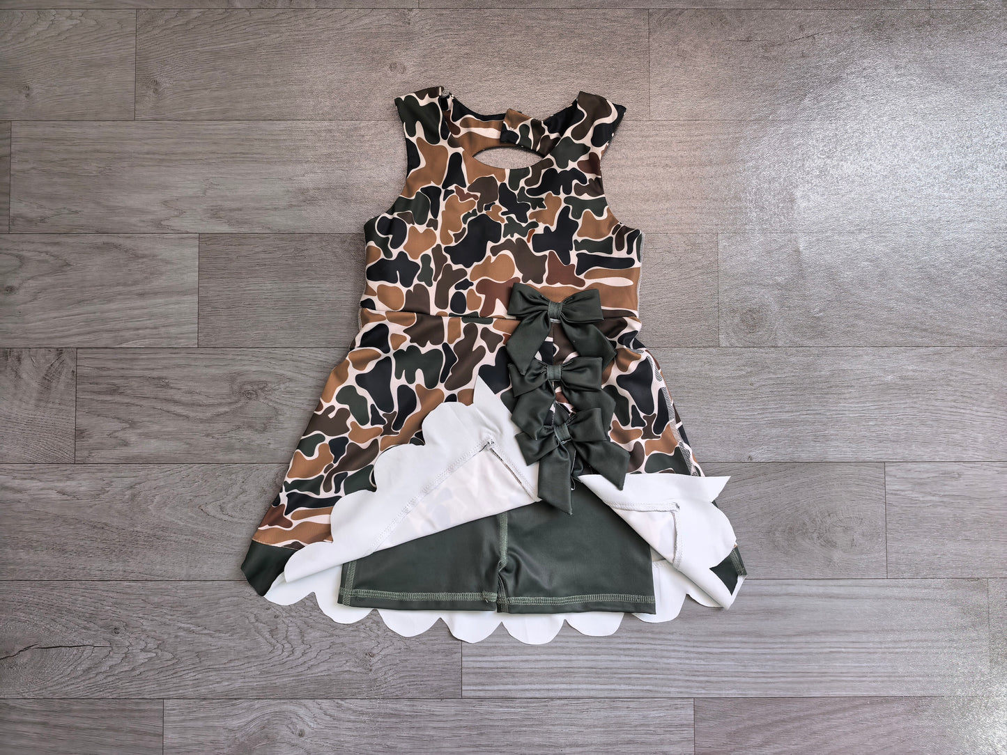 (Sample) No moq yoga fabric GSD4229 Baby Girls Dark Brown Camo Scallop Knee Length Sport Dress