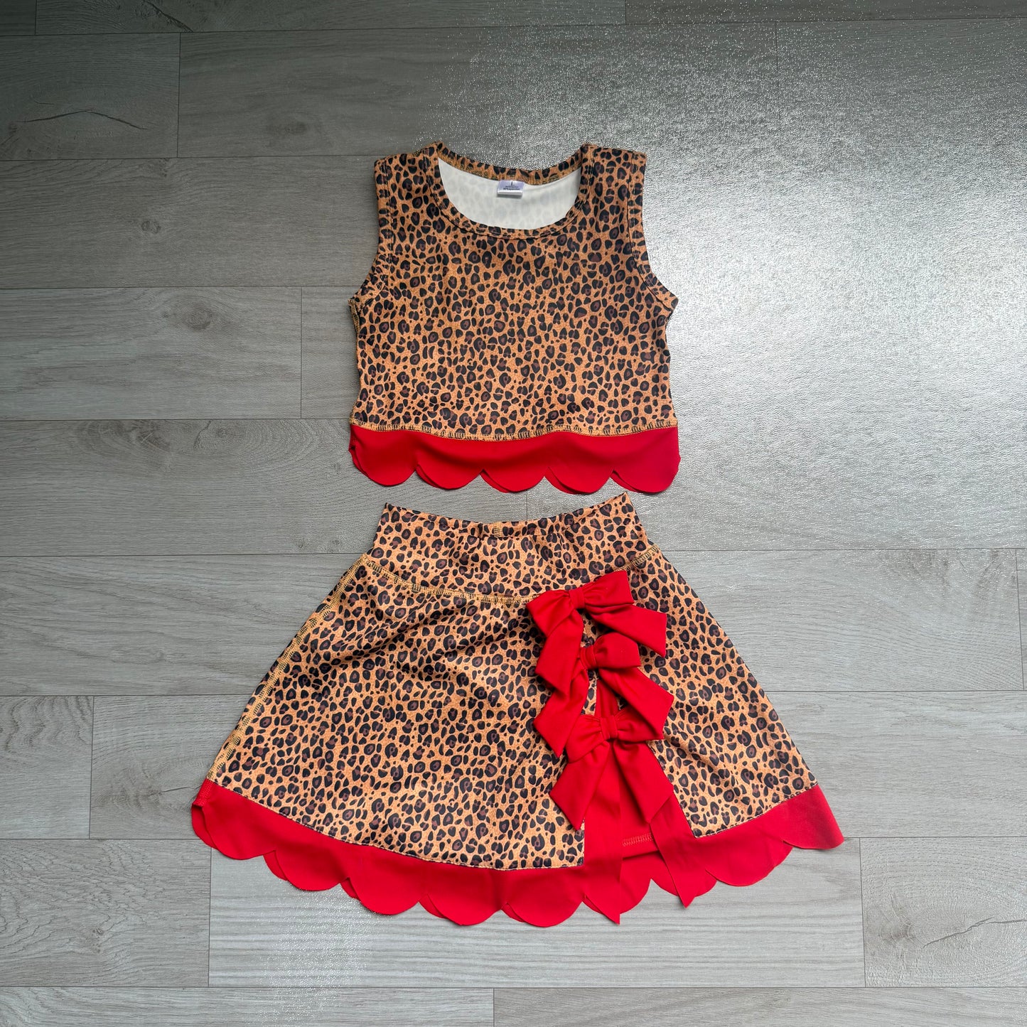 (Sample) No moq yoga fabric GSD4234 Yoga Baby Girls Leopard Print Bow Vest Top Matching Scallop Skort Two Piece Yoga Active Clothes Set