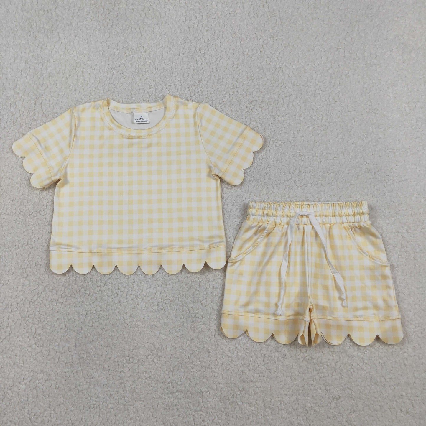 RTS NO MOQ Baby Girls Short Sleeve Yellow Checked Shirts Pockets Short Scallop Clothes Sets