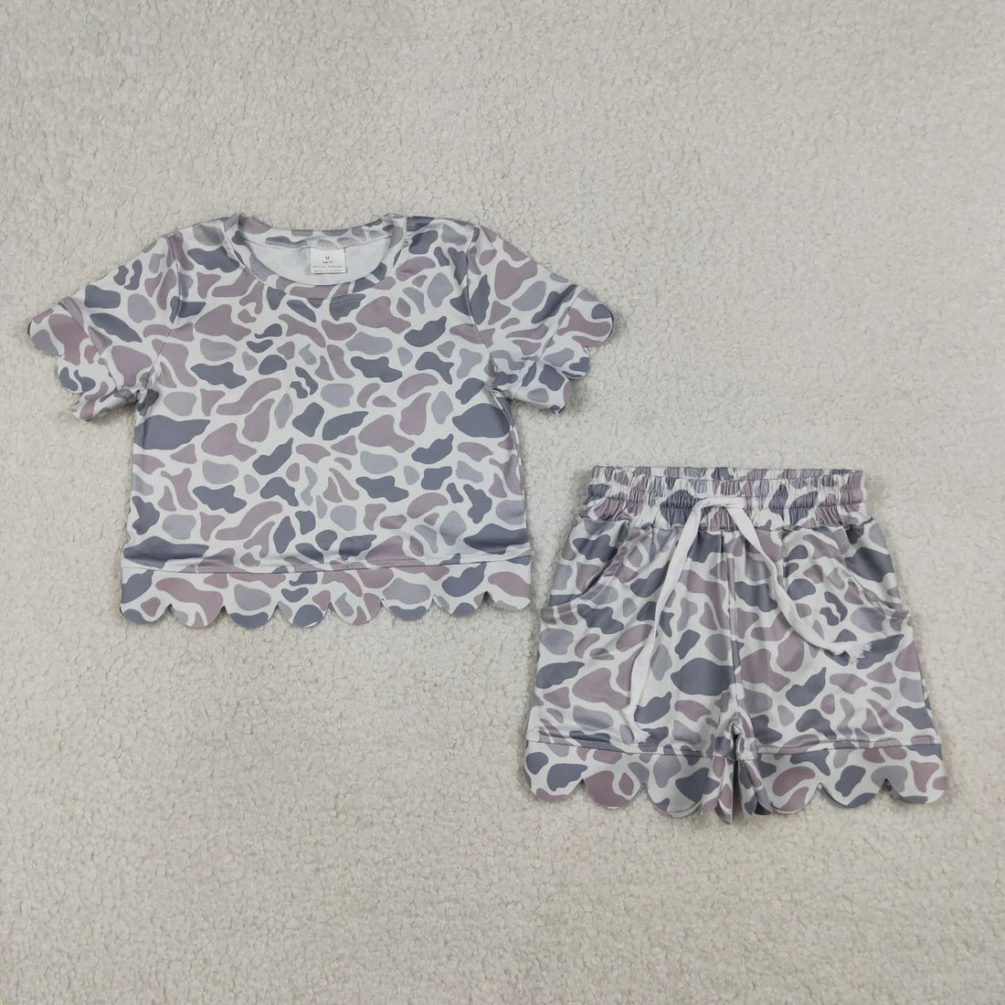 Best Sell RTS Baby Girls Light Grey Camo Top with Pockets Scallop Shorts Outfit Set Southern Style Infant Clothing Set