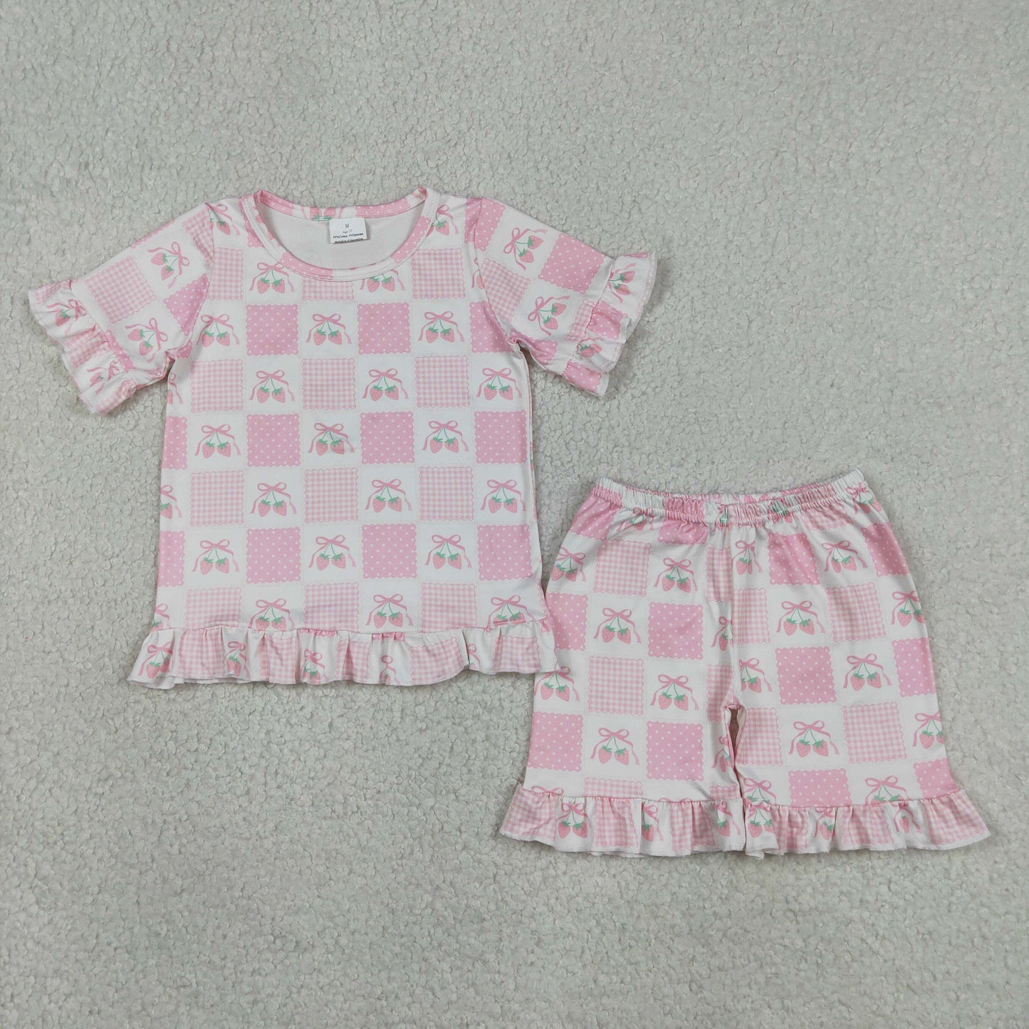 RTS NO MOQ milk silk GSSO3342 Baby Girls Short Sleeve Strawberry Plaid Pink Bow Top Elastic Ruffle Shorts Set