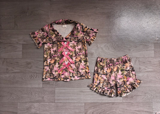 (Sample) No moq milk silk GSSO3364 Baby Girls Western Hunting Leaves Camo Button Ruffle Shorts Two Piece Pajama Sets