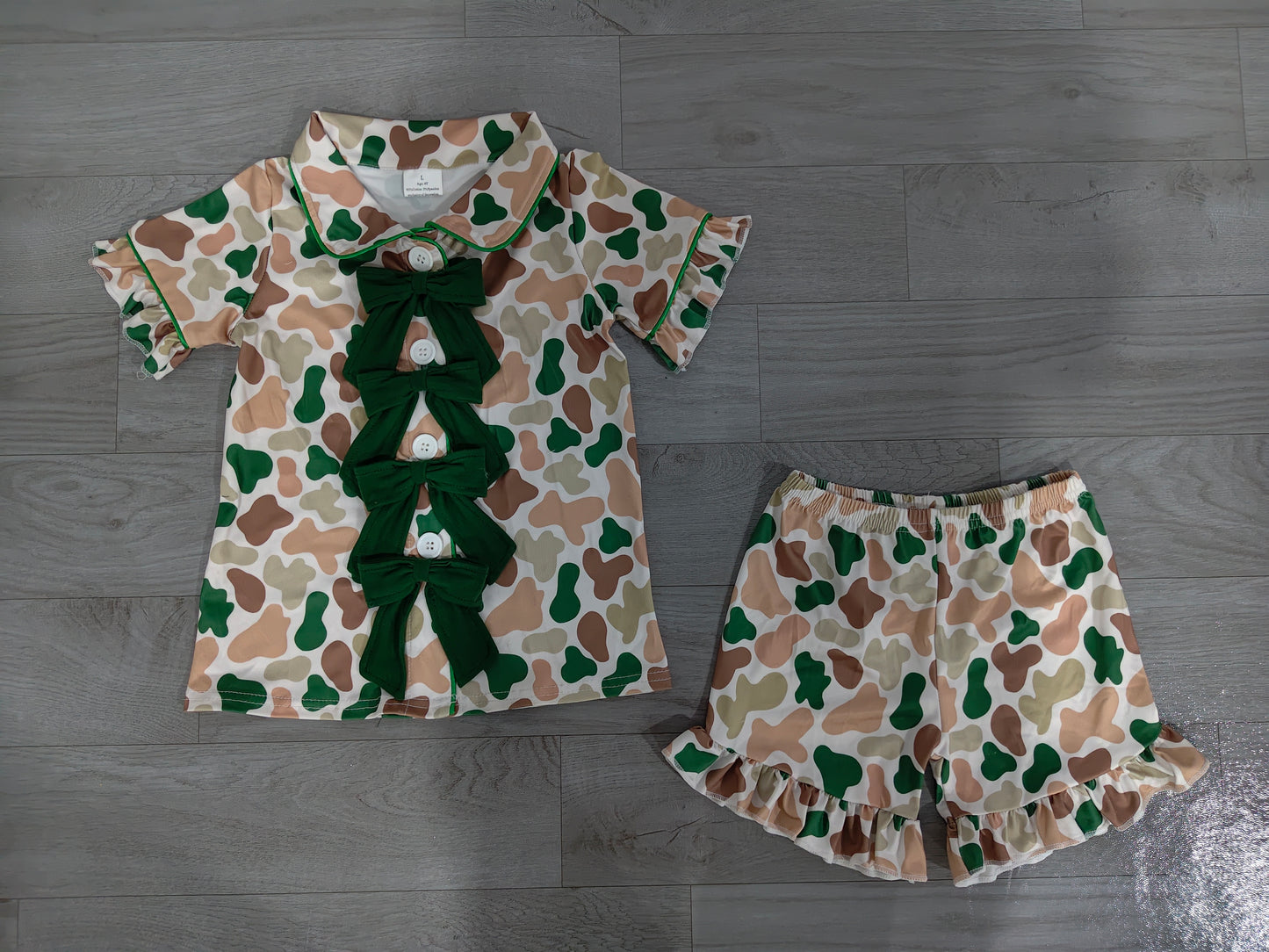 (Sample) No moq milk silk GSSO3367 Baby Girls Hunting Green Camo Print Button Front Top Ruffle Trim Shorts Two Piece Pajama Sets