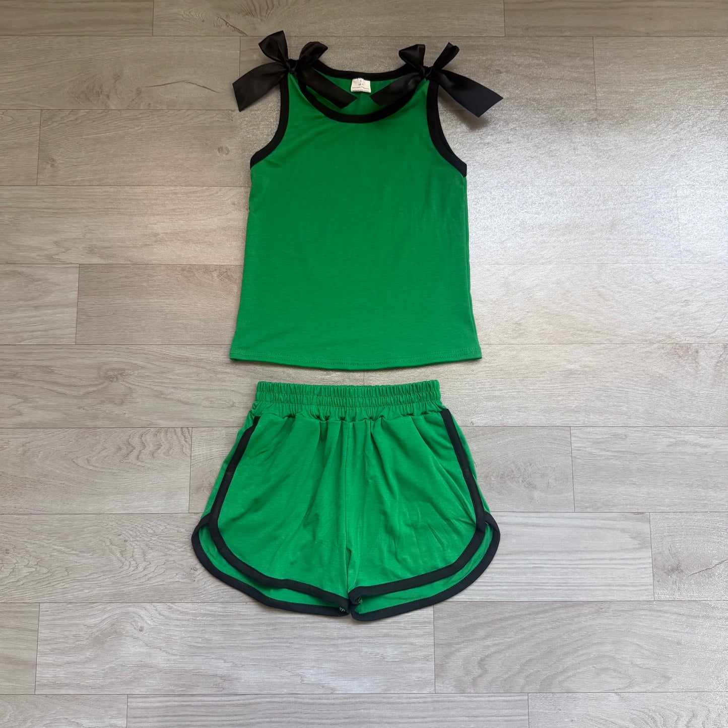 (Sample) No moq cotton GSSO3825 Baby Girls Black Green Bow Print Sleeveless Top Shorts Summer Clothes Set