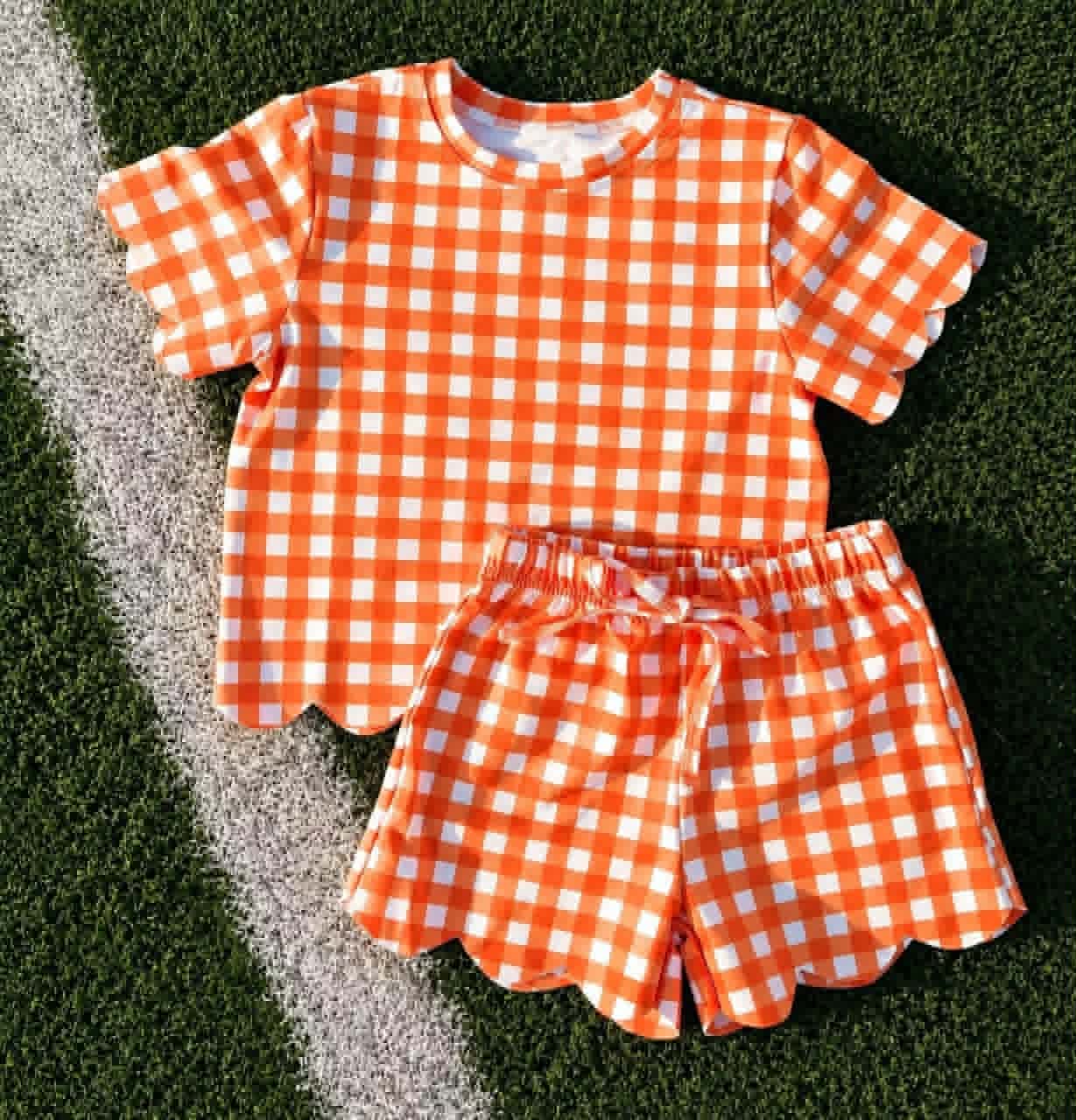 (Preorder new) No moq Baby Girls Plaid Short Sleeve Shirt Top And Scallop Hem Short Cute Clothes Set
