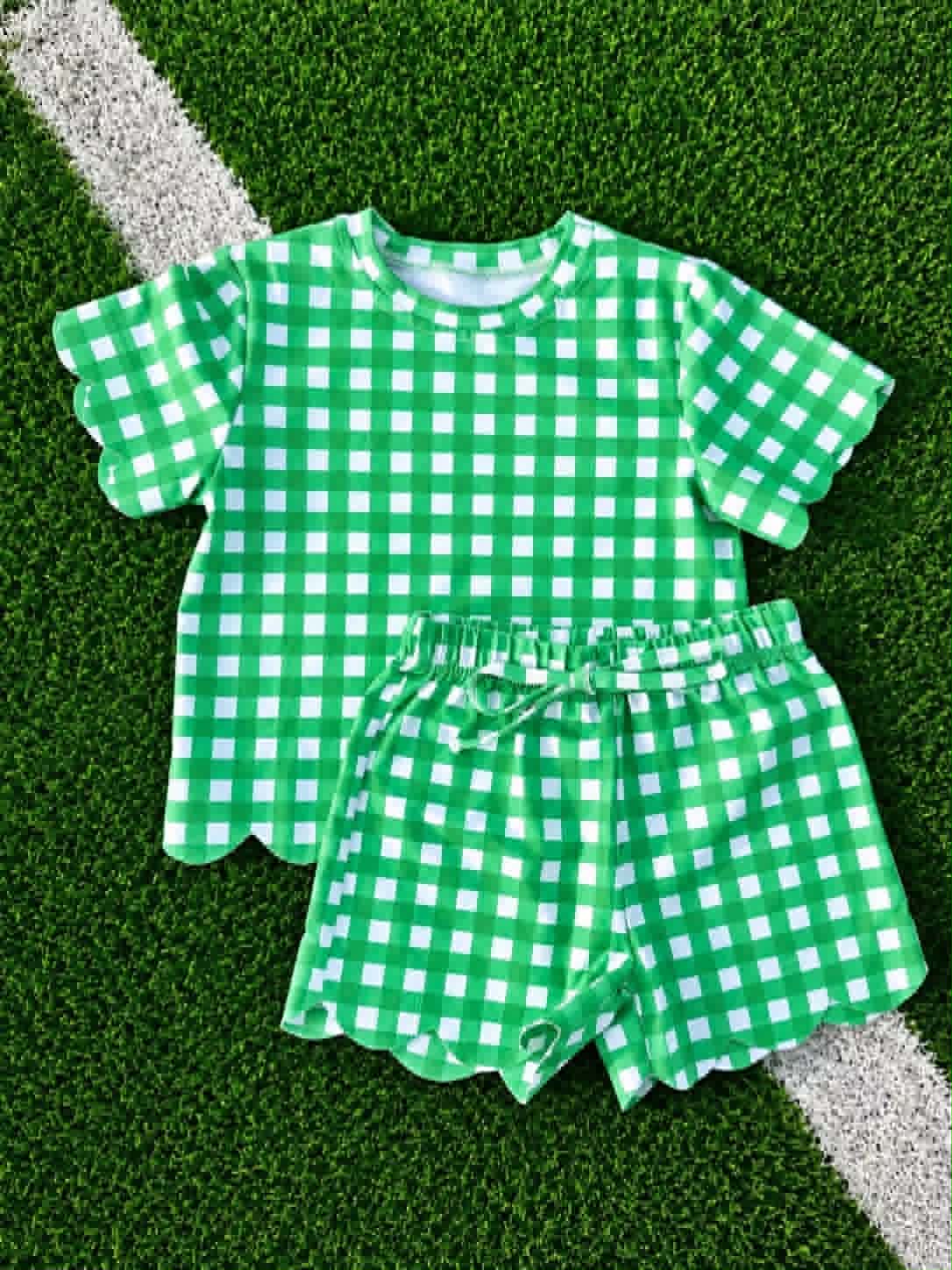 (Preorder new) No moq Baby Girls Plaid Short Sleeve Shirt Top And Scallop Hem Short Cute Clothes Set