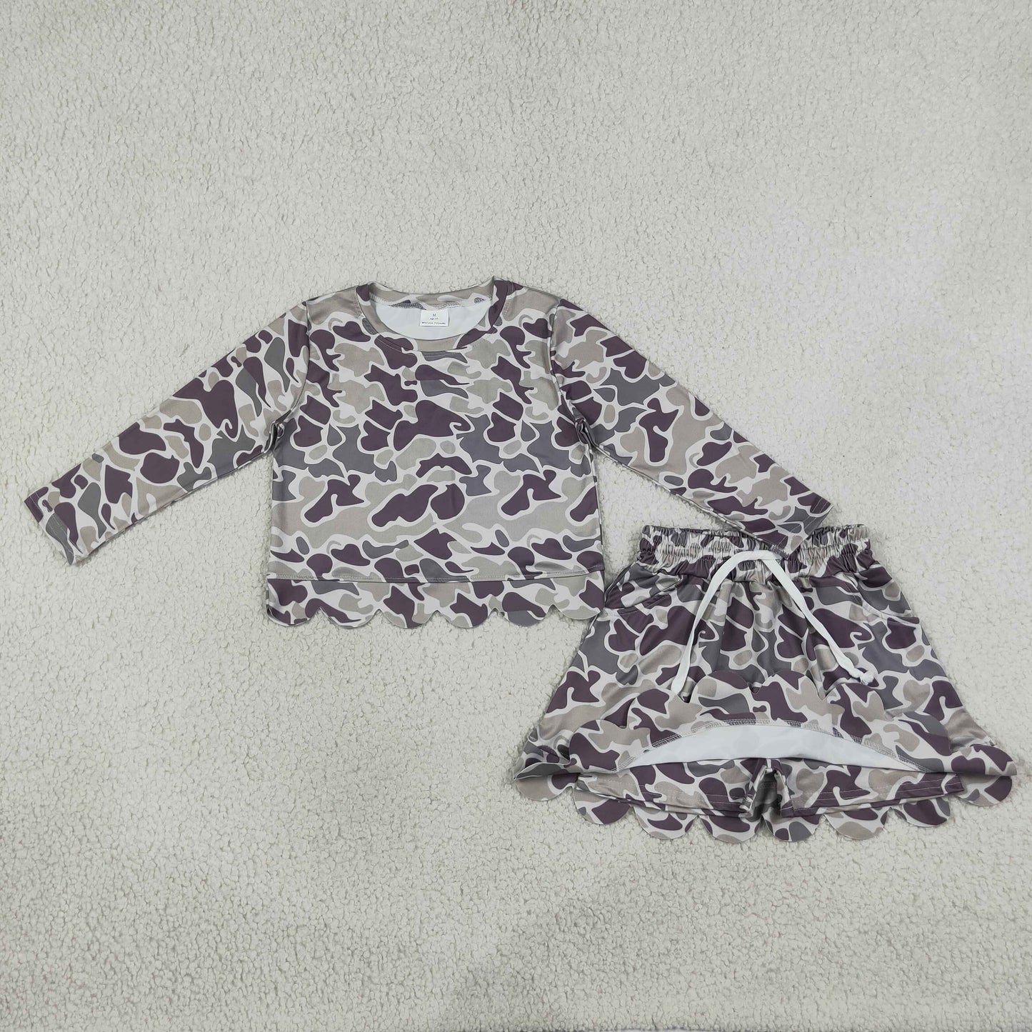 NEW RTS NO MOQ  milk silk GLD1614（GT1685+GLK0297 ）Baby Girls Grey Camo Print Long Sleeve Scallop Hem Top Skort Set