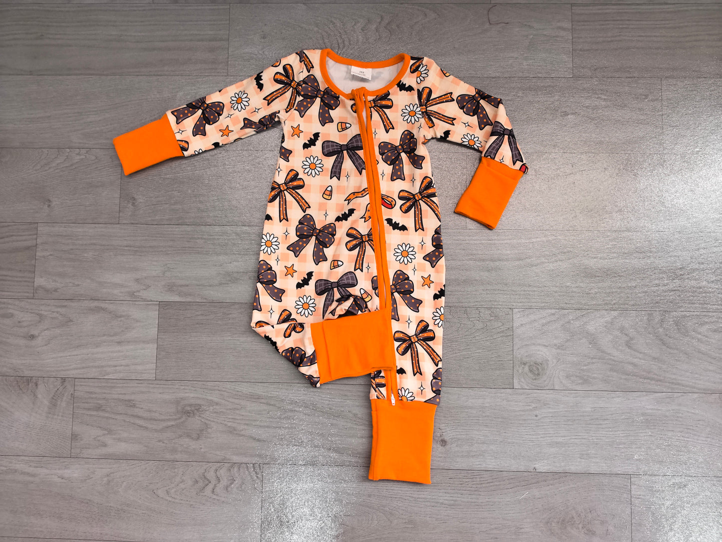 (Sample) No moq milk silk LR3161 Baby Girls Halloween Candy Bow Floral Print Two Way Zip Front Convertible Romper