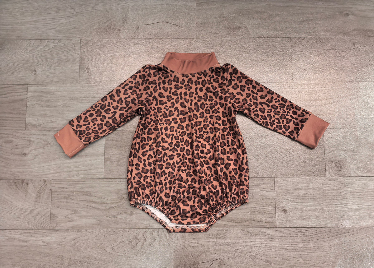 (Sample) No moq milk silk LR3264 Baby Boys High Neck Long Sleeve Brown Leopard Rompers