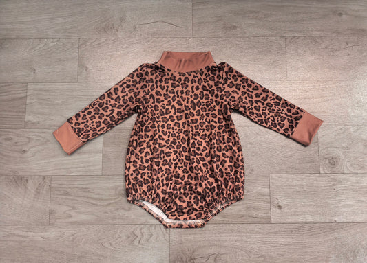 (Sample) No moq milk silk LR3264 Baby Boys High Neck Long Sleeve Brown Leopard Rompers