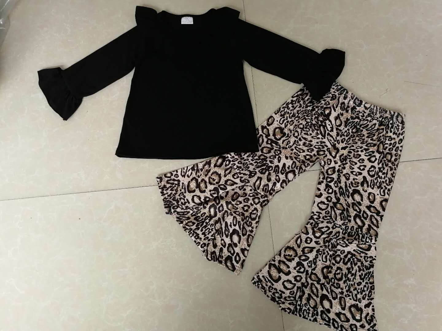 custom moq 5 black top with leopard print winter outfits