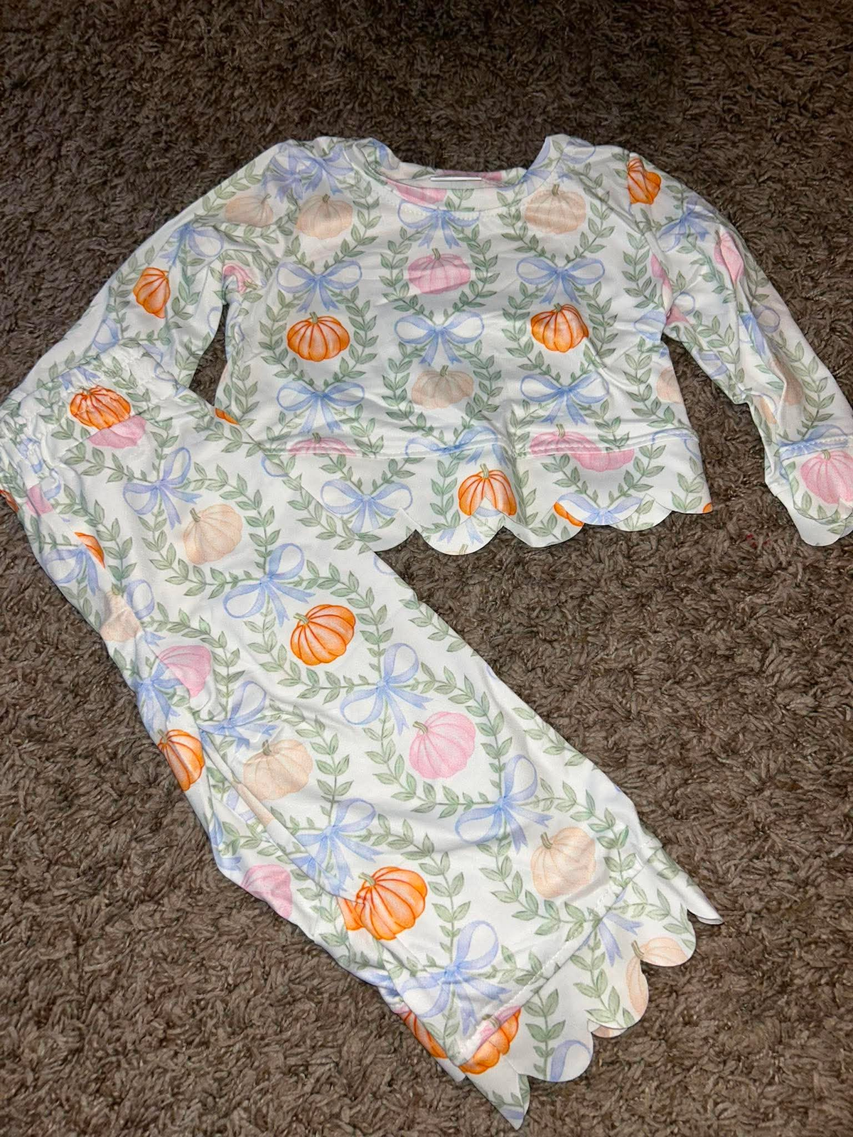 NEW RTS NO MOQ milk silk GLP3395 Baby Girls Checked Colorful Pumpkin Long Sleeve Top Scallop Edge Flare Pant Holiday Set